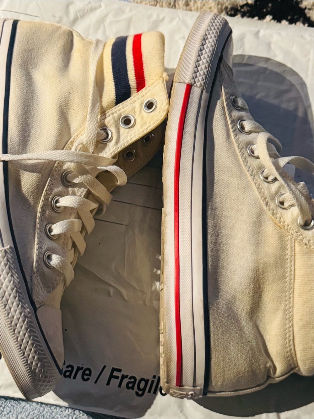Converse Cream Canvas High-Tops with Blue and Red Trim Men’s Retro size 7.5 - Picture 3 of 10